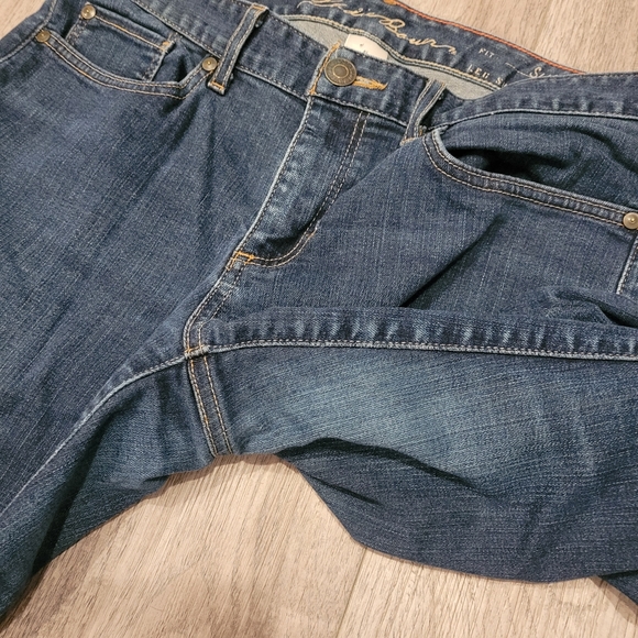 Eddie Bauer Slightly Curvy Straight Jeans - Picture 5 of 6